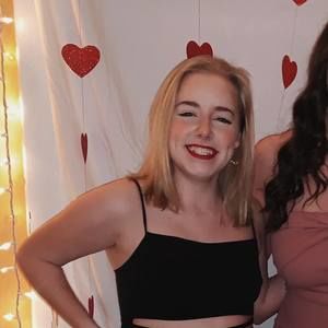 Meet your Posher, Kayla